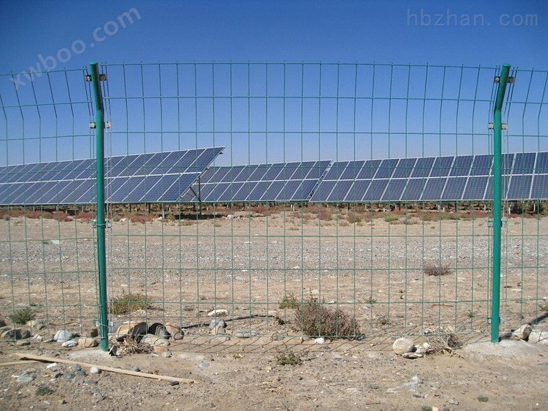 光伏太阳能防护栏杆 保护光伏设备围栏网